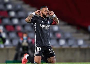 رسمي ا ديباي يعلن رحيله عن ليون