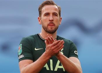 توتنهام يرد على أنباء رغبة هاري كين في الرحيل