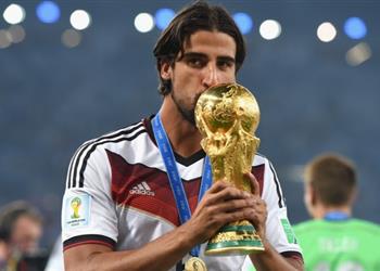 رسمي ا سامي خضيرة يقرر اعتزال كرة القدم