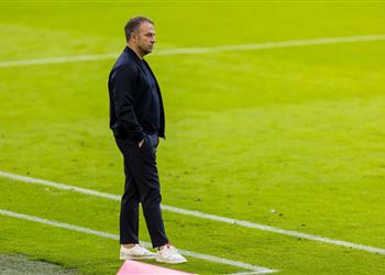 بيلد ترد على راديو كتالونيا فليك لا يفكر في تدريب برشلونة وينتظر ألمانيا