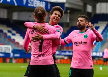 في غياب ميسي جريزمان يقود برشلونة للفوز على إيبار ويحتل المركز الثالث بالليجا