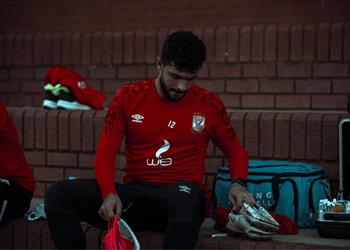 موسيماني يشرح للاعبي الأهلي خطة مباراة نهضة بركان وأيمن أشرف يعود للتدريبات