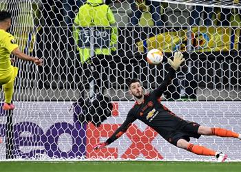 صورة دي خيا تجاهل تعليمات مدرب حراس مانشستر يونايتد أثناء ركلات الترجيح أمام فياريال