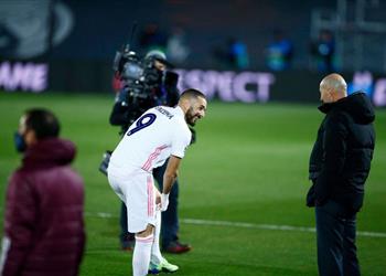 بنزيما مودع ا زيدان بعد استقالته من ريال مدريد فخور بالعمل مع أسطورة مثلك