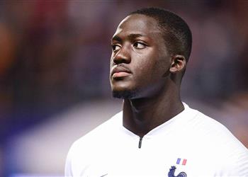 أول تعليق من كوناتي بعد انضمامه رسمي ا إلى ليفربول