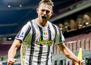 دي ليخت عن اهتمام برشلونة بضمه أنا مثل السمك في الماء مع يوفنتوس