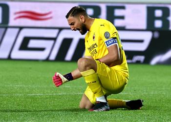 إصابة نافاس تدفع باريس سان جيرمان لمنافسة برشلونة ويوفنتوس على دوناروما