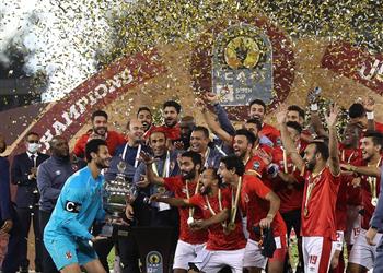 خاص الخطيب يقرر مضاعفة مكافآت لاعبي الأهلي بعد التتويج بالسوبر الإفريقي