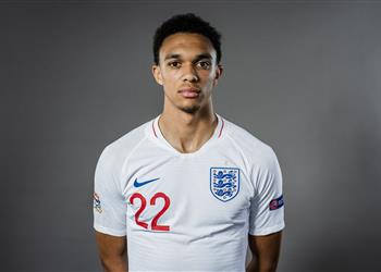 ميرور ساوثجيت يقرر استبعاد أرنولد من قائمة إنجلترا لـ يورو 2020