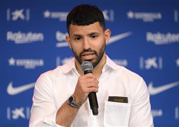 أجويرو لم أتردد في انتقالي إلى برشلونة وأتوقع بقاء ميسي