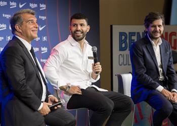 لابورتا يلمح لبقاء كومان في برشلونة نحترم عقده وسنجتمع مجدد ا