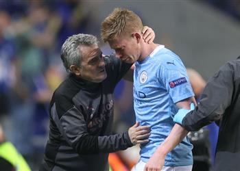 مدرب بلجيكا دي بروين لن يخضع لجراحة ولا نعرف إمكانية مشاركته أمام روسيا