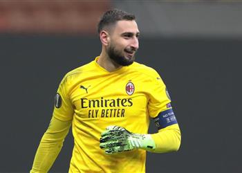 إشارة جديدة لـ دوناروما تقربه من الانتقال إلى برشلونة