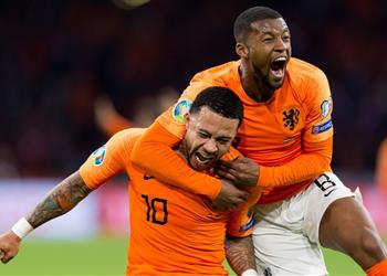 سكاي برشلونة يقترب من حسم صفقتي ديباي وفينالدوم