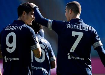 موراتا يكشف عن هدية رونالدو له ويصرح فاجأنا في عشاء الفريق الأخير