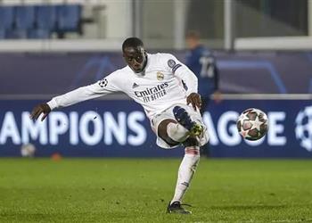 أنشيلوتي سعيد بتواجد ميندي مع ريال مدريد