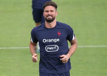 بعد عام جيرو يرد على تصريح بنزيما الساخر سنحتفل مع ا في سباق الكارتينج