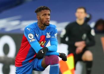 مانشستر يونايتد يترقب رحيل زاها عن كريستال بالاس