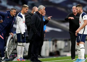 دوهرتي لاعبو توتنهام يتحملون مسؤولية إقالة مورينيو قبل نهاية الموسم