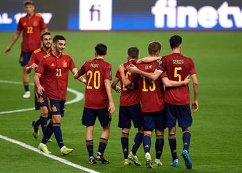 بعد إصابة بوسكيتس منتخب إسبانيا يتلقى لقاح فيروس كورونا