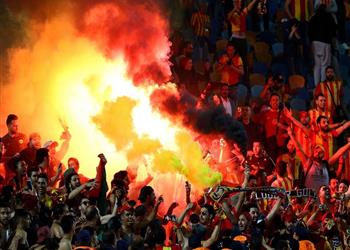 رغم رفض كاف لاعب منتخب تونس السابق يحرض جماهير الترجي على حضور مباراة الأهلي