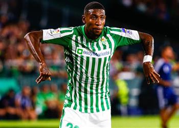 إنتر ميلان يسعى لضم إيمرسون لخلافة حكيمي وبرشلونة يرفض