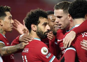 ميرور ليفربول يفتح باب الرحيل أمام 9 لاعبين وغموض بشأن مصير محمد صلاح