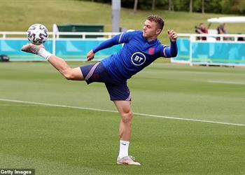 ديلي ميل مانشستر يونايتد يقدم أول عروضه لضم تريبييه وأتلتيكو مدريد يرد