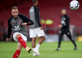 طبيب إريكسن السابق يثير التكهنات استمراره في الملاعب محل شك