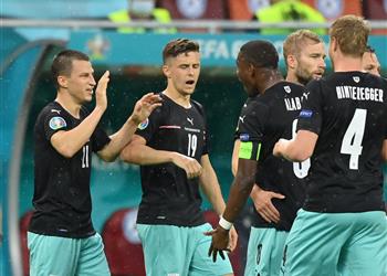 فيديو في ليلة دعم إريكسن النمسا تفوز على مقدونيا بثلاثية في يورو 2020