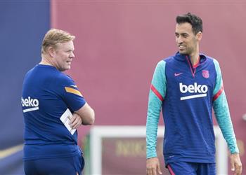 تقارير رونالد كومان يطالب برشلونة بضم بديل لـ صفقة فينالدوم