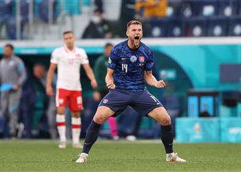 فيديو بمشاركة ليفاندوفسكي بولندا بـ10 لاعبين تسقط أمام سلوفاكيا في يورو 2020