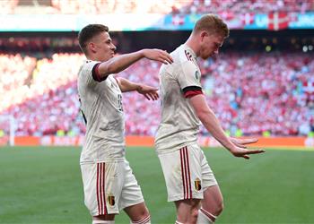 فيديو بلجيكا تتأهل لدور الـ 16 بثنائية هازارد ودي بروين أمام الدنمارك في يورو 2020
