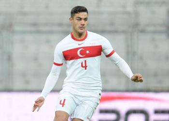 أندية إيطالية تصارع توتنهام على التعاقد مع أوزان كاباك