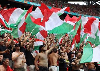 يويفا يفتح تحقيق ا ضد جماهير المجر بسبب العنصرية مع رونالدو ومبابي وبنزيما