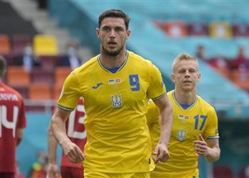 تقارير ميلان يسعى لضم بديل إبراهيموفيتش من منتخب أوكرانيا