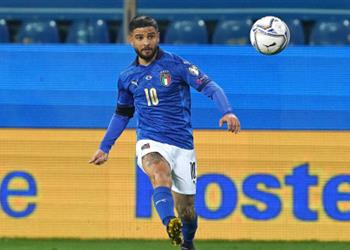 مستغل ا توتر علاقته مع رئيس نابولي برشلونة يهتم بالتعاقد مع إنسيني