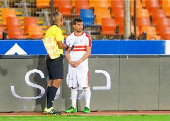 ياسر عبد الرؤوف طارق حامد يستحق الطرد في مباراة الزمالك والمقاصة