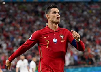 فرديناند لـ لينكر رونالدو يسألني دائم ا عن سبب تفضيلك لـ ميسي
