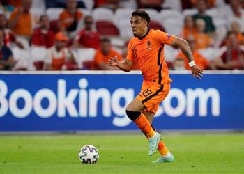 بعد تألقه في يورو 2020 ليفربول يسعى لضم مهاجم هولندا