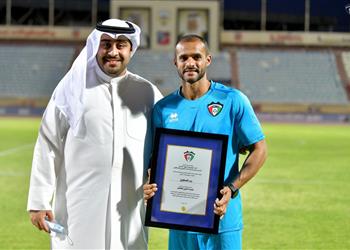 رسميا بدر المطوع يتخطى أحمد حسن ويصبح عميد لاعبي العالم