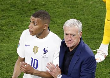 قائد باريس سان جيرمان السابق مبابي لديه غرور مفرط وديشامب فشل في التعامل معه