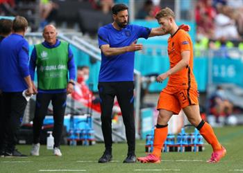 دي ليخت أنا سبب الخسارة أمام التشيك والبطاقة الحمراء غيرت كل شيء