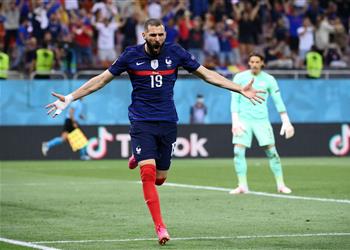 فيديو في دقيقتين بنزيما يسجل هدفين لـ فرنسا أمام سويسرا في يورو 2020