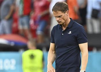 رسمي ا فرانك دي بور يرحل عن تدريب منتخب هولندا