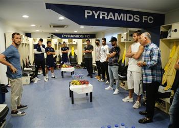 أروابارينا يودع لاعبي بيراميدز بعد قرار رحيله