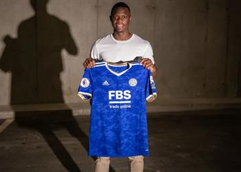 هدف ليفربول رسمي ا ليستر سيتي ي علن التعاقد مع باتسون داكا