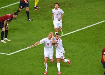 فيديو الدنمارك تبلغ نصف نهائي أمم أوروبا بعد الفوز على التشيك بثنائية