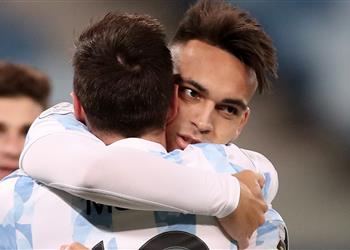 تشكيل الأرجنتين أمام الإكوادور في كوبا أمريكا ثلاثي هجومي بقيادة ميسي