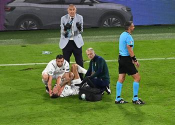 سبينازولا يطير إلى فنلندا لملاقاة ساحر الأوتار بعد إصابته في يورو 2020